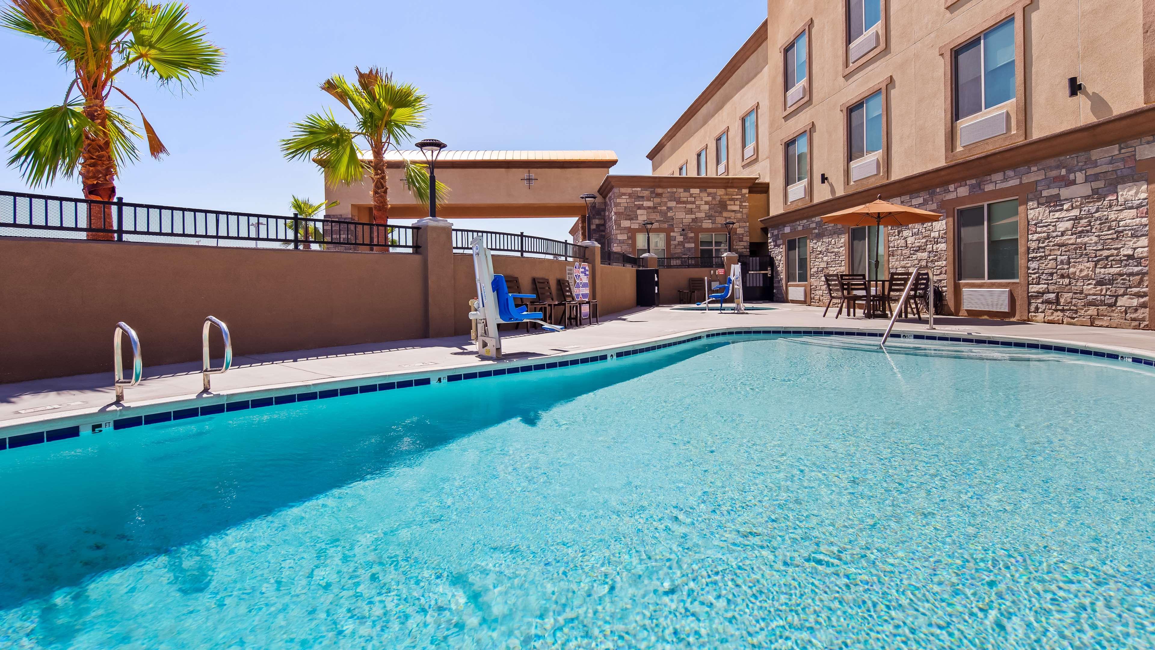 Best Western Plus New Barstow Inn&Suites Exterior foto